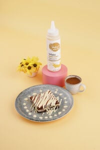 Melwiss Chocolate Beyaz Tatlı Sos 330gr - Waffle & Krep & Pankek Sosu